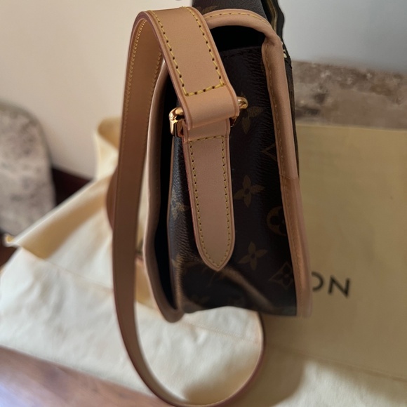 NEW LOUIS VUITTON  Monogram Menilmontant MM - Picture 7 of 16